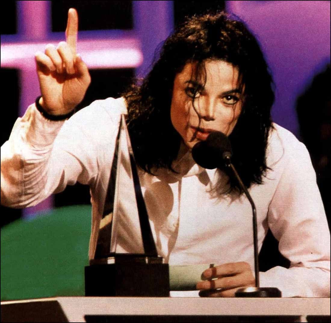Uno degli ultimi premi (American Music Awards) vinti (e ritirati) dal compianto Michael Jackson