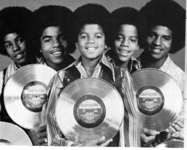 Gli Jackson Five di un giovanissimo Michael Jackson (al centro)