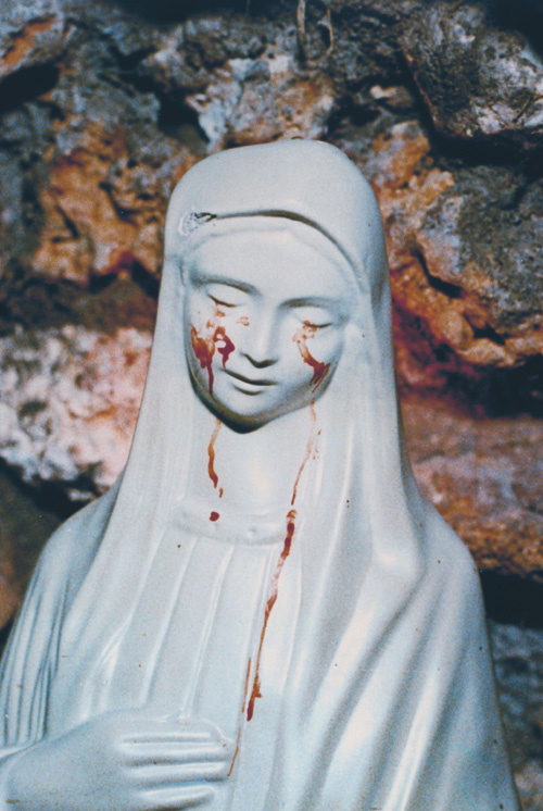 Madonna in Lacrime