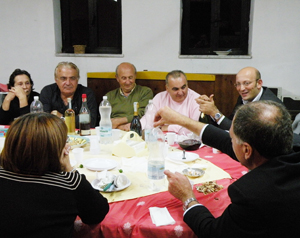 Giuseppe Di Lucia ad una cena con amici