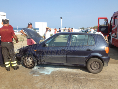 auto-incendiata-4