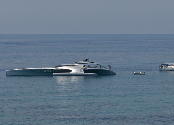 di_caprio_trimarano