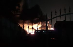 Battipaglia-Eboli. Maxi incendio, nube tossica visibile da km di distanza…