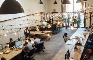 Tra flessibilità e salute mentale: ecco le priorità della Gen Z sul posto di lavoro