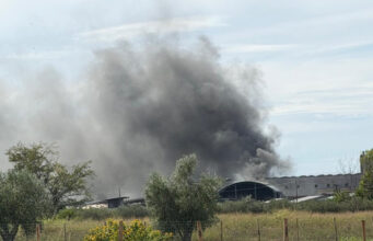 Principio d’incendio all’Agricola Imballaggi: il sistema antincendio blocca le fiamme…